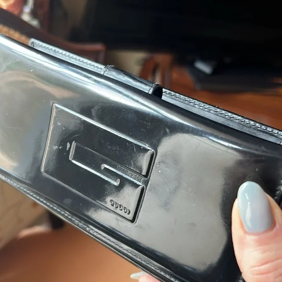 Wallet- Gucci’s Tom Ford era!   Sleek and subdued. - Picture 6 of 7